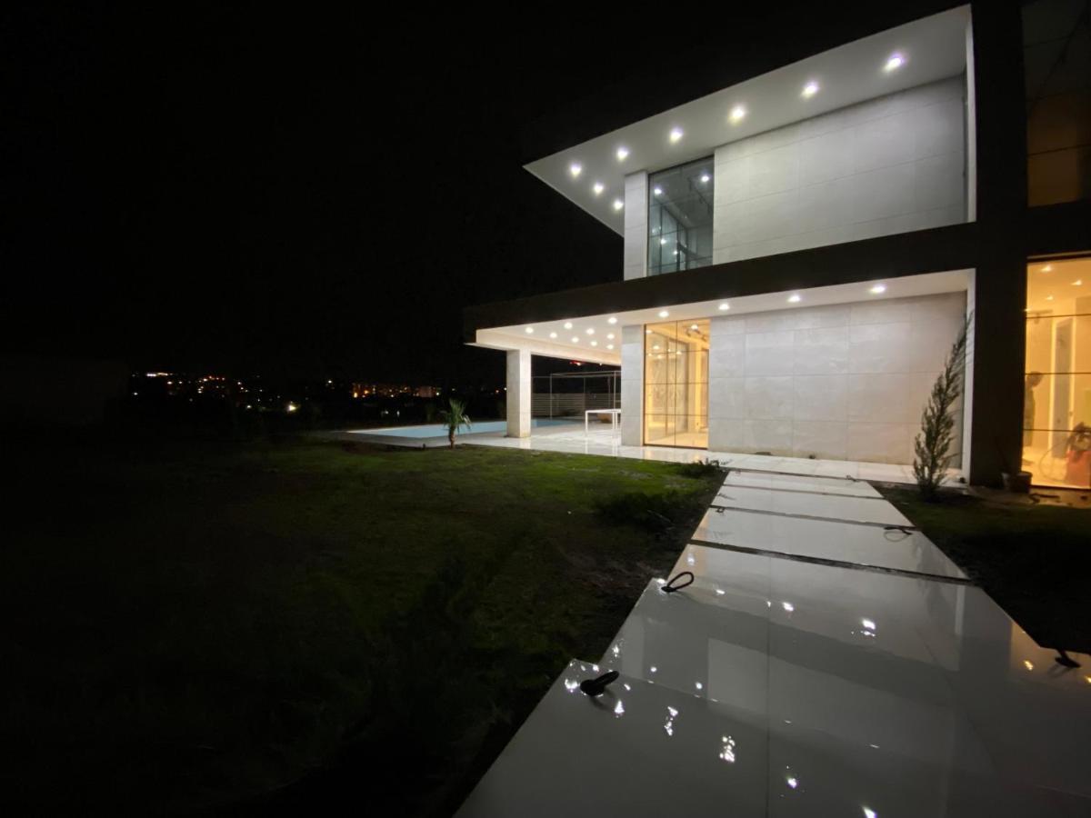 White House Yerevan Ngoại thất bức ảnh